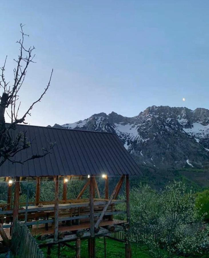 Guesthouse Kukaj Valbone Exterior foto