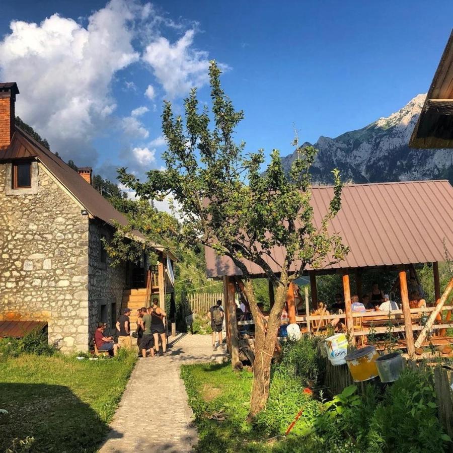 Guesthouse Kukaj Valbone Exterior foto